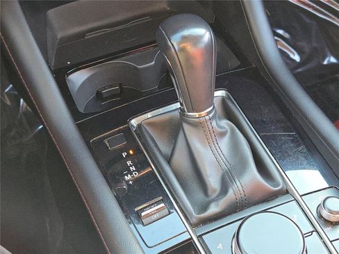 Used 2024 MAZDA MAZDA3 s image 32