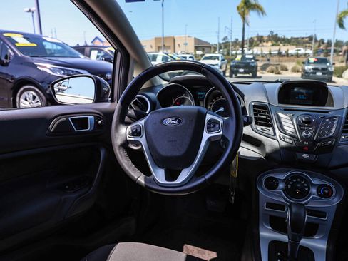 Used 2014 Ford Fiesta SE FWD image 5