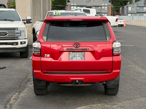 Used 2021 Toyota 4Runner SR5 RWD image 39