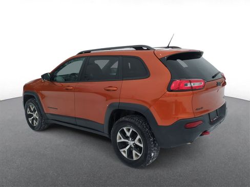 Used 2015 Jeep Cherokee Trailhawk w/ Cold Weather Group image 6