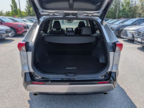 Used 2020 Toyota RAV4 XSE w/ XSE Grade Weather Package AWD/4WD image 13
