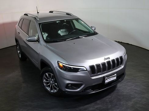 Used 2019 Jeep Cherokee Latitude Plus w/ Cold Weather Group AWD/4WD image 7