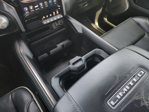 Used 2020 RAM 1500 Limited w/ Black Appearance Package RWD image 18