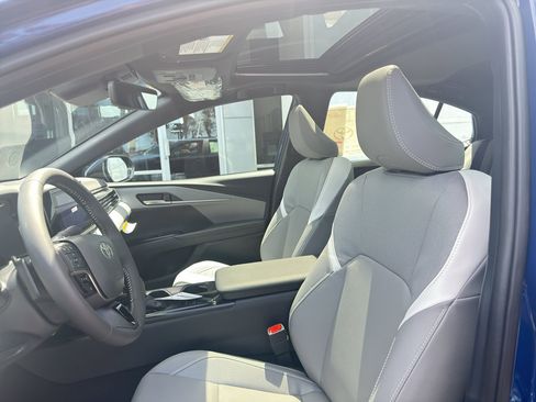 New 2026 Toyota Camry SE w/ Convenience Package FWD image 14