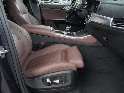 Used 2021 BMW X5 M50i w/ Executive Package AWD/4WD image 31