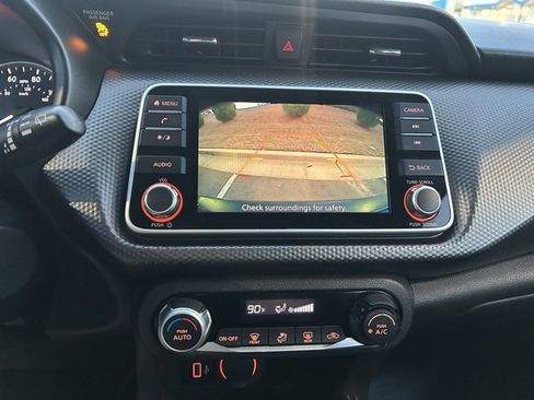 Used 2019 Nissan Kicks SV image 12