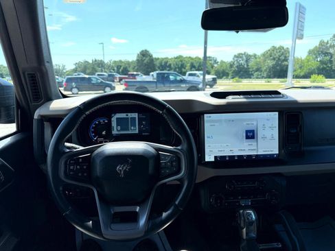 Used 2022 Ford Bronco Wildtrak image 17