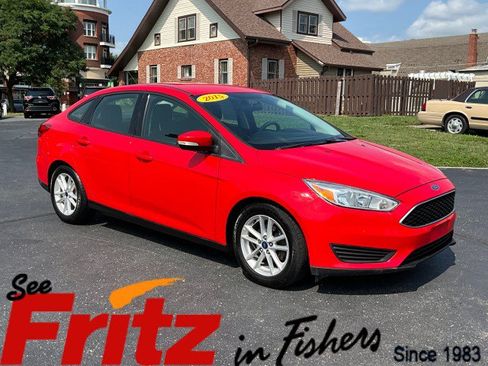 Used 2015 Ford Focus SE FWD image 1