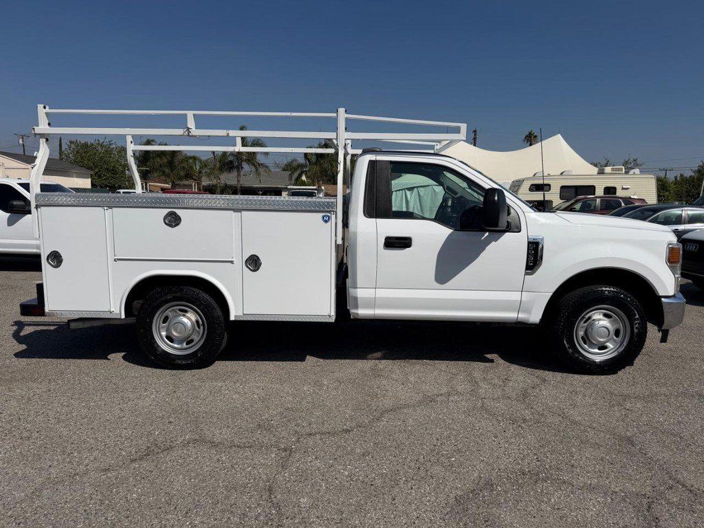 Used 2021 Ford F250 XL w/ Power Equipment Group RWD image 4