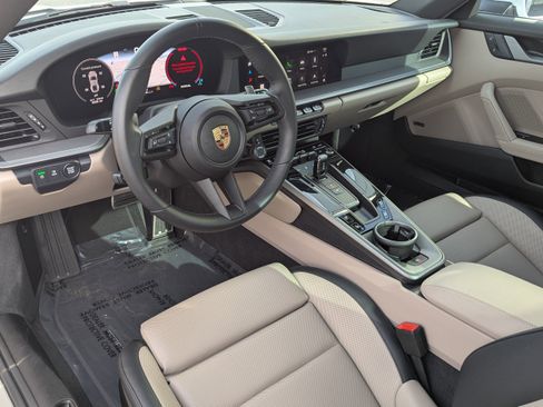 Certified 2025 Porsche 911 Carrera image 4