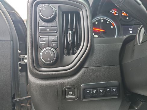 Used 2024 Chevrolet Silverado 3500 W/T image 18