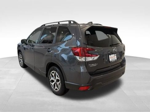Certified 2023 Subaru Forester Premium AWD/4WD image 4