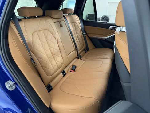 Used 2025 BMW X5 M60i AWD/4WD image 42