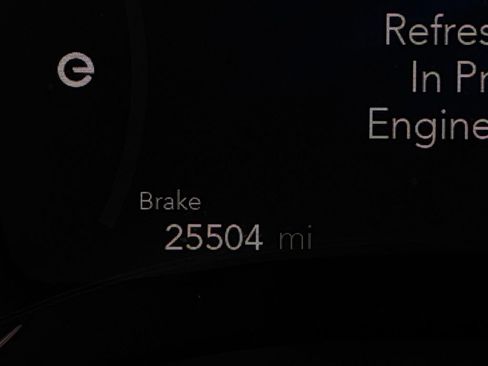 Used 2023 Chrysler Pacifica Pinnacle FWD image 16
