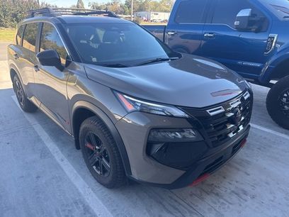 Used 2025 Nissan Rogue SV