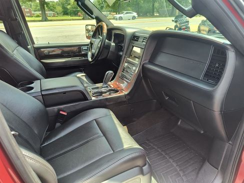 Used 2016 Lincoln Navigator Reserve AWD/4WD image 20