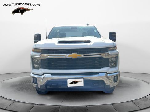 Used 2025 Chevrolet Silverado 2500 LT w/ Convenience Package AWD/4WD image 8