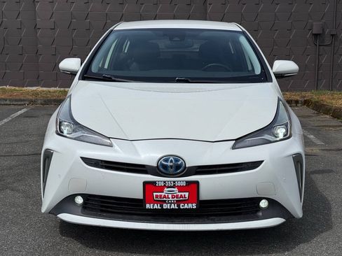 Used 2020 Toyota Prius XLE w/ Advanced Technology Package AWD/4WD image 2