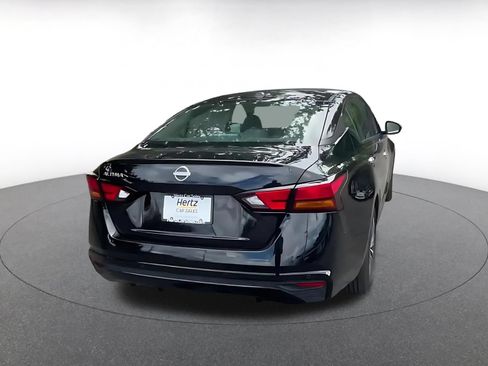 Used 2025 Nissan Altima 2.5 SV FWD image 10