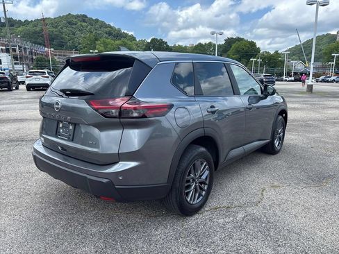 Used 2026 Nissan Rogue SV AWD/4WD image 5