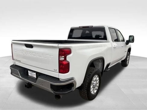 Used 2023 Chevrolet Silverado 2500 LT image 2