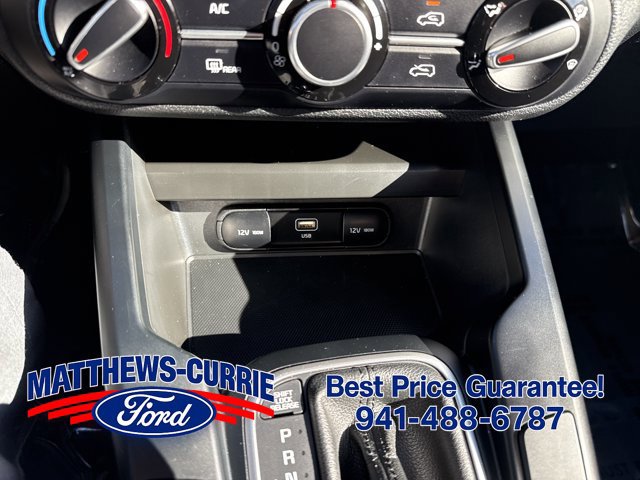 Used 2025 Kia Soul LX w/ LX Technology Package FWD image 19