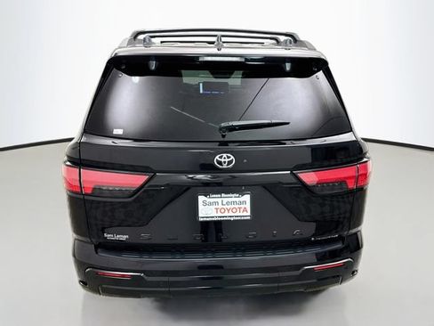 Used 2025 Toyota Sequoia Limited w/ Tow Technology Package AWD/4WD image 6