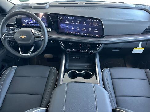 New 2026 Chevrolet Tahoe Premier w/ Sun And Tow Package AWD/4WD image 13