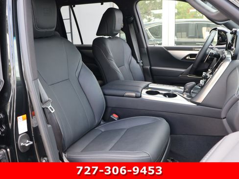 Used 2025 Lexus LX 700h F Sport AWD/4WD image 28
