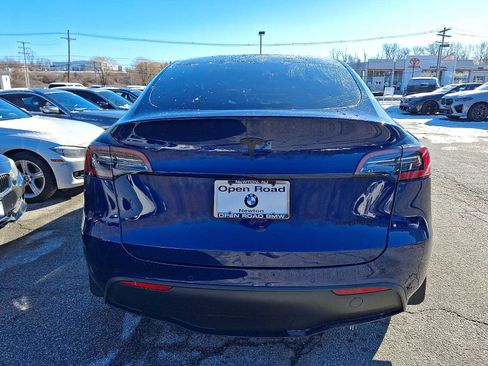 Used 2022 Tesla Model Y Long Range image 5
