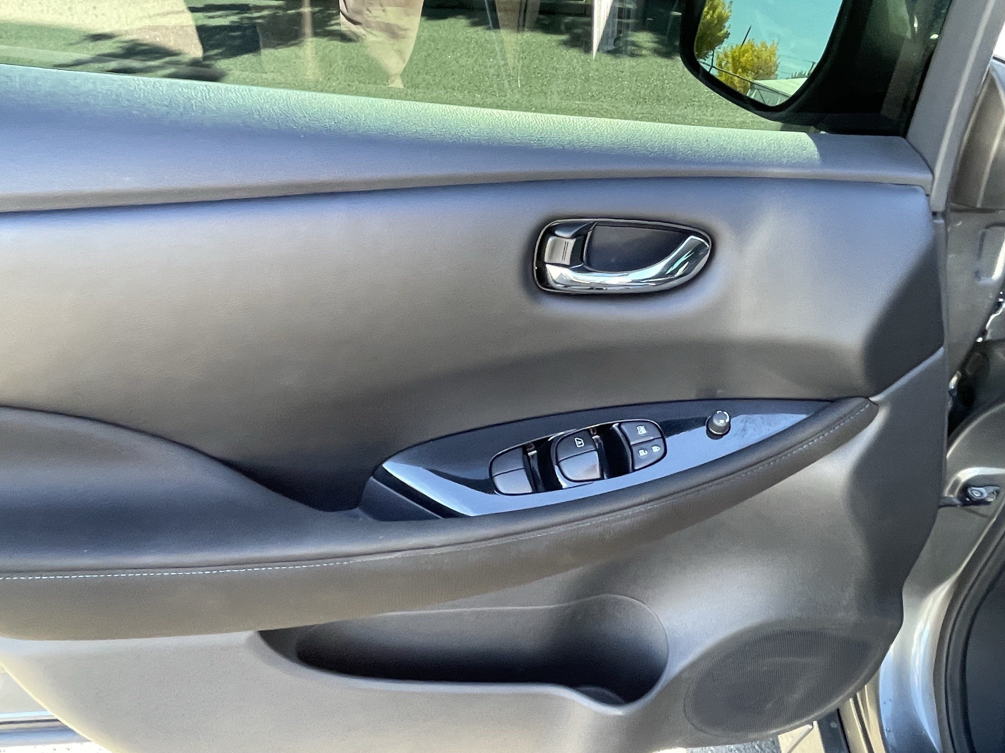 Used 2024 Nissan Leaf SV Plus FWD image 17