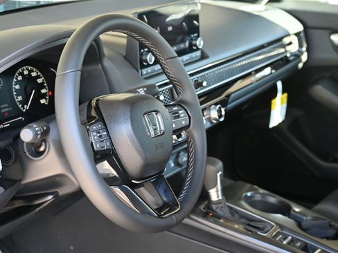 New 2025 Honda Civic Sport image 15