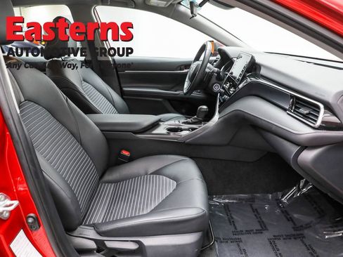 Used 2024 Toyota Camry SE image 40