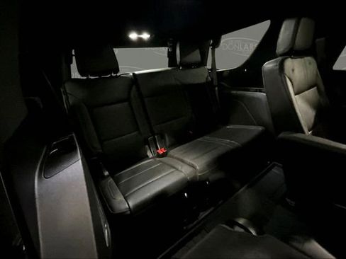 Used 2025 Chevrolet Tahoe High Country image 32