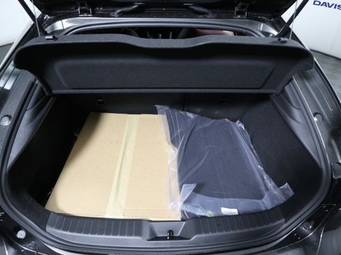 New 2026 MAZDA MAZDA3 Hatchback w/Premium Plus Pkg image 6