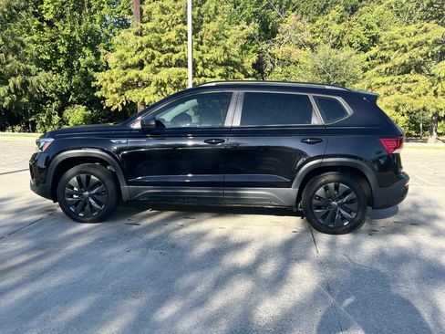 Used 2024 Volkswagen Taos S FWD image 6