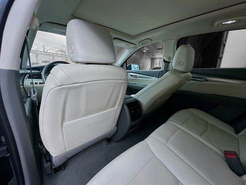 Used 2023 Cadillac XT5 Premium Luxury FWD image 27