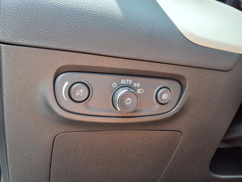 Used 2023 Buick Encore GX Preferred w/ Cold Weather Comfort Package FWD image 19