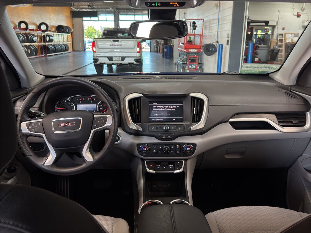 Used 2023 GMC Terrain SLE w/ Driver Convenience Package FWD image 13