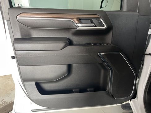 Used 2023 Chevrolet Silverado 1500 LT image 25