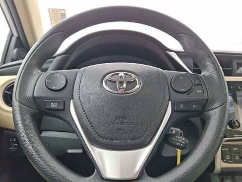 Used 2019 Toyota Corolla LE image 21
