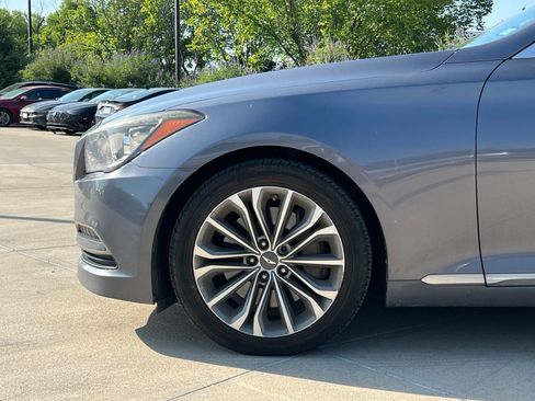 Used 2016 Hyundai Genesis 3.8 RWD image 8