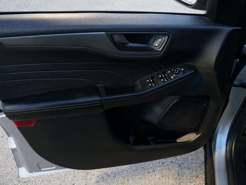 Used 2023 Ford Escape Active image 15