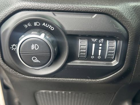 Used 2022 Jeep Gladiator Sport AWD/4WD image 27