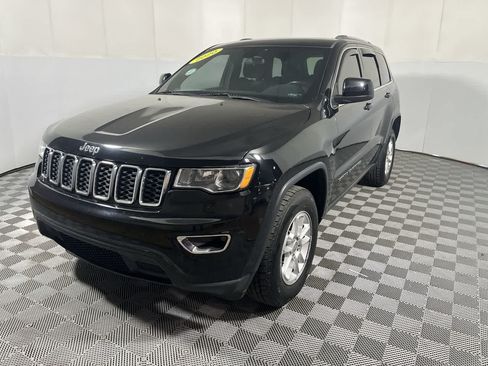 Used 2020 Jeep Grand Cherokee Laredo AWD/4WD image 4