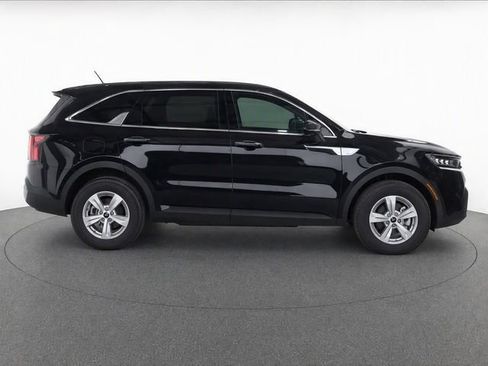 Used 2023 Kia Sorento LX AWD/4WD image 8