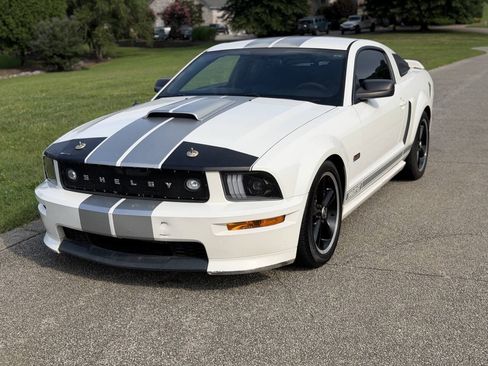 Used 2007 Ford Mustang GT RWD image 7