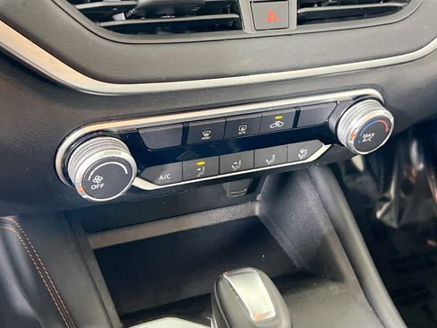 Used 2020 Nissan Altima 2.5 SR AWD/4WD image 15
