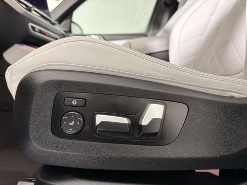 Certified 2024 BMW X5 sDrive40i w/ Premium Package RWD image 13