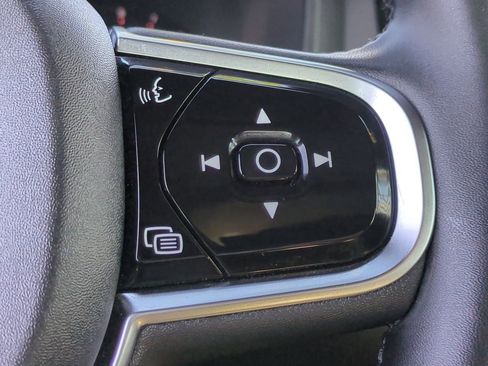 Used 2024 Volvo S60 B5 Plus image 25